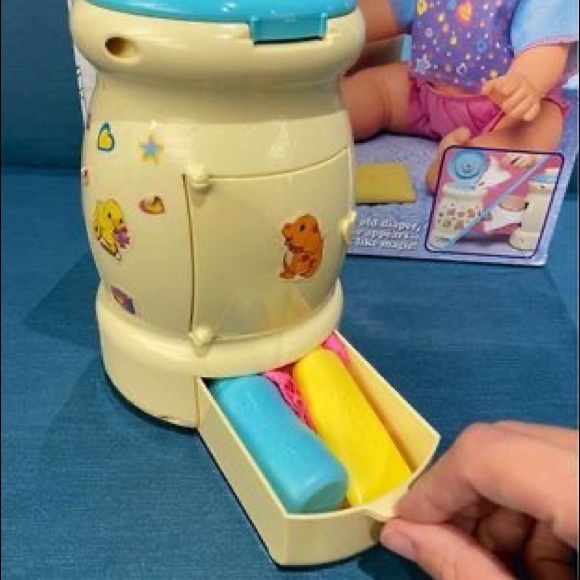 Newborn Diaper Surprise Doll Vintage 1997 - Picture 3 of 7